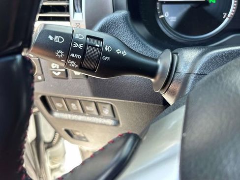 Used 2023 Lexus GX 460 Premium w/ Accessory Package image 29