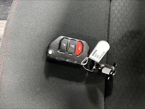 Used 2021 Jeep Wrangler Unlimited Rubicon AWD/4WD image 29