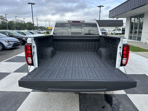 Used 2025 GMC Sierra 1500 Elevation w/ Elevation Premium Package AWD/4WD image 5