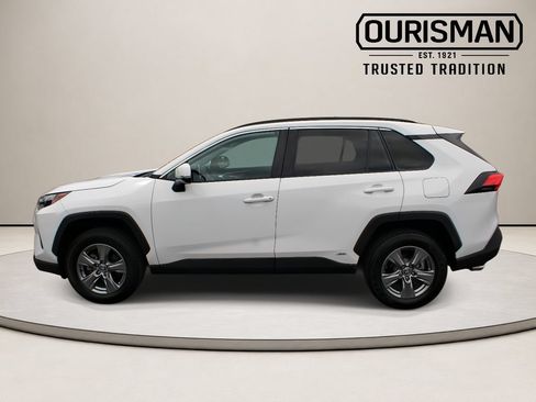 Used 2025 Toyota RAV4 XLE AWD/4WD image 6