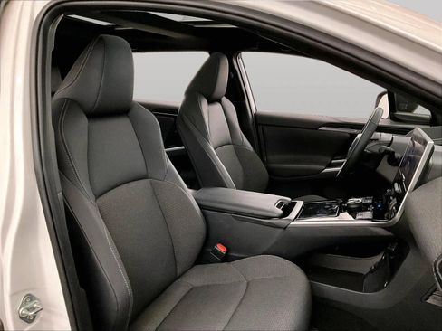 Used 2024 Toyota bZ4X XLE w/ Weather Package image 7