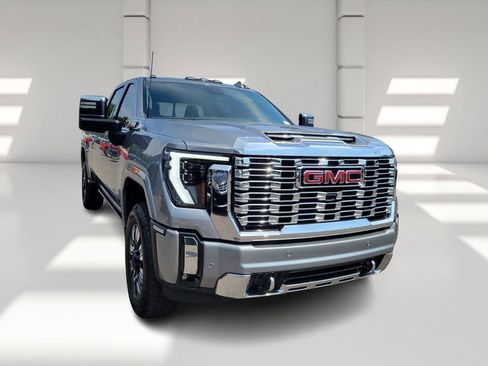 Used 2025 GMC Sierra 2500 Denali w/ Denali Reserve Package image 3