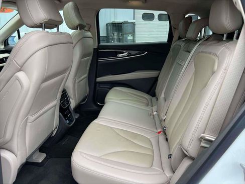 Used 2023 Lincoln Nautilus Reserve AWD/4WD image 14