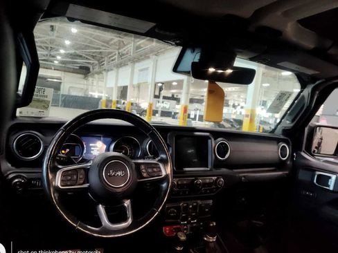 Used 2020 Jeep Gladiator Rubicon w/ Advanced Safety Group AWD/4WD image 6