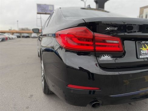 Used 2018 BMW 530i xDrive image 11