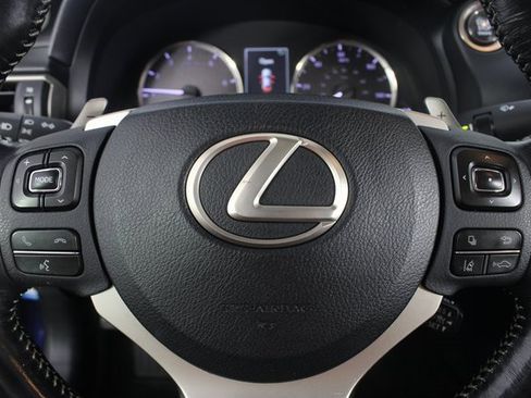 Used 2017 Lexus IS 300 AWD image 13