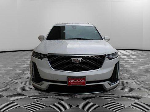Used 2020 Cadillac XT6 Premium Luxury FWD image 2