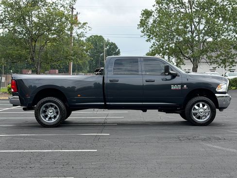 Used 2017 RAM 3500 Tradesman w/ Chrome Appearance Group AWD/4WD image 5