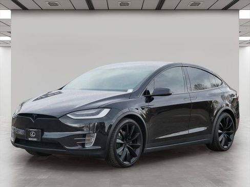 Used 2017 Tesla Model X 75D AWD/4WD image 2
