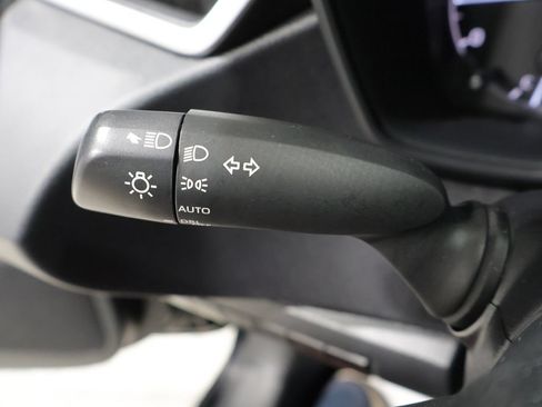 Used 2024 Toyota Corolla LE FWD image 33