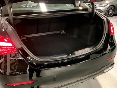 Used 2025 Mercedes-Benz C 300 Sedan image 32