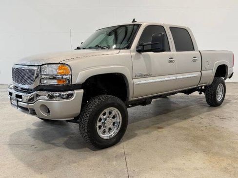 Used 2007 GMC Sierra 2500 SLT w/ Heavy-Duty Power Package AWD/4WD image 1
