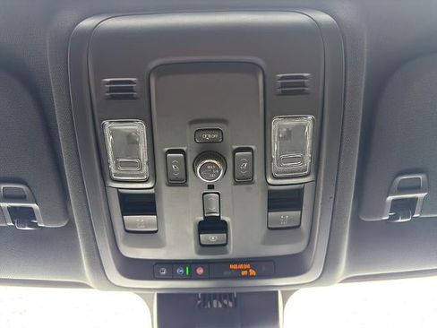 Used 2025 GMC Yukon Elevation w/ Elevation Premium Package AWD/4WD image 36