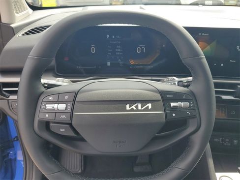 New 2026 Kia Sportage EX w/ EX Panorama Roof Package image 11