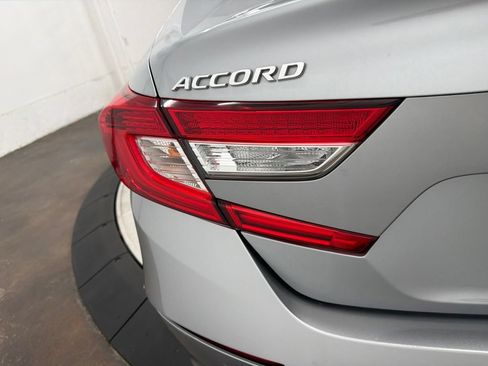 Used 2020 Honda Accord EX image 11
