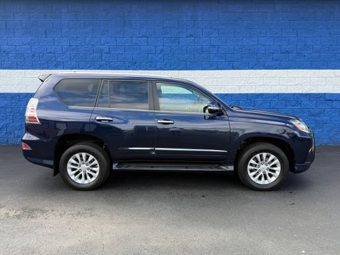 Used 2019 Lexus GX 460 Premium AWD/4WD image 2