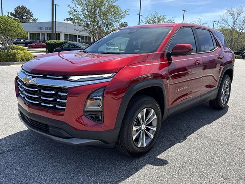 New 2026 Chevrolet Equinox LT w/ Safety and Technology Package FWD image 7