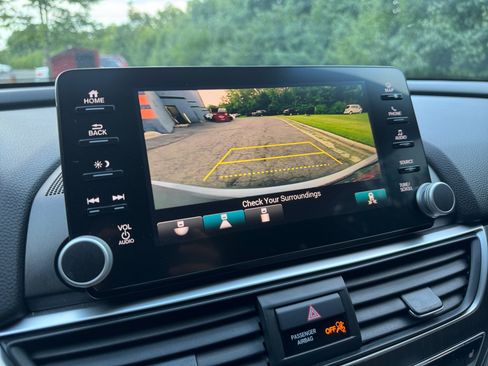 Used 2018 Honda Accord EX-L image 7