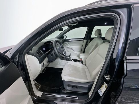 Used 2022 Volkswagen Tiguan SE R-Line image 20