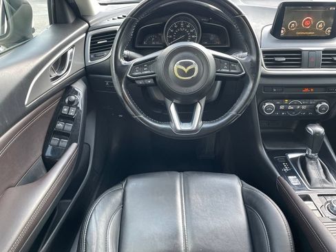Used 2018 MAZDA MAZDA3 Touring FWD image 18