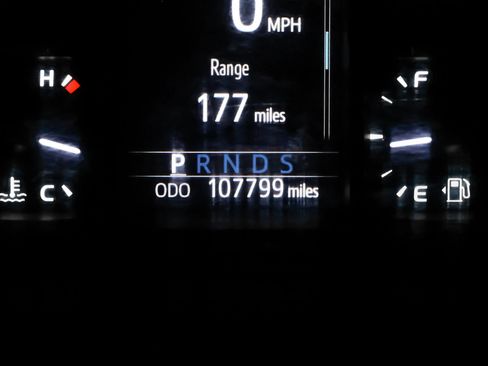 Used 2019 Toyota Tundra SR5 w/ SR5 Upgrade Package AWD/4WD image 26