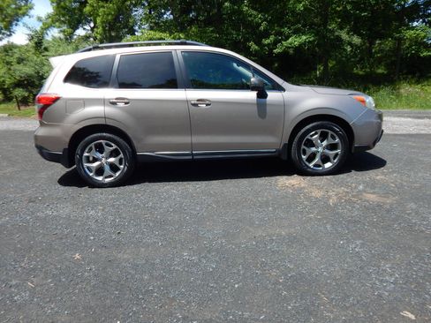 Used 2015 Subaru Forester 2.5i Touring w/ Eyesight & Navigation System AWD/4WD image 5