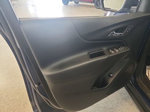 Used 2023 Chevrolet Equinox LT AWD/4WD image 9