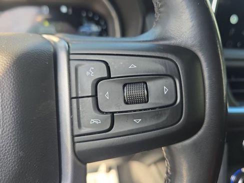 Used 2022 GMC Yukon XL SLE w/ Gmc Pro Safety Plus Package image 18