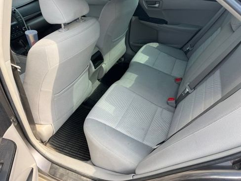 Used 2016 Toyota Camry LE FWD image 15