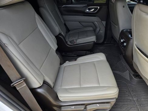 Used 2021 GMC Yukon SLT w/ SLT Premium Package image 34