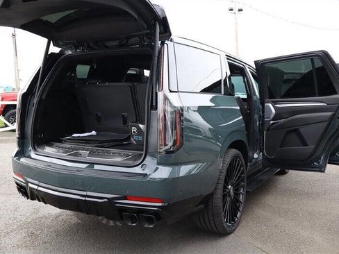 Used 2026 Cadillac Escalade V w/ LPO, ONYX Package image 40