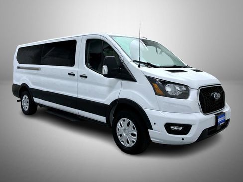 Used 2025 Ford Transit 350 XLT RWD image 3