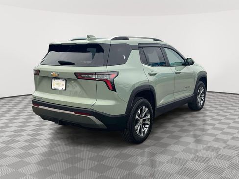 Used 2025 Chevrolet Equinox LT w/ Convenience Package II image 5