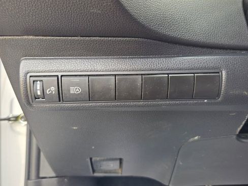 Used 2022 Toyota Corolla LE FWD image 24