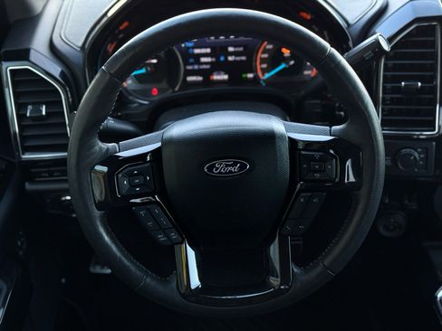 Used 2021 Ford F250 Lariat w/ Lariat Ultimate Package image 18