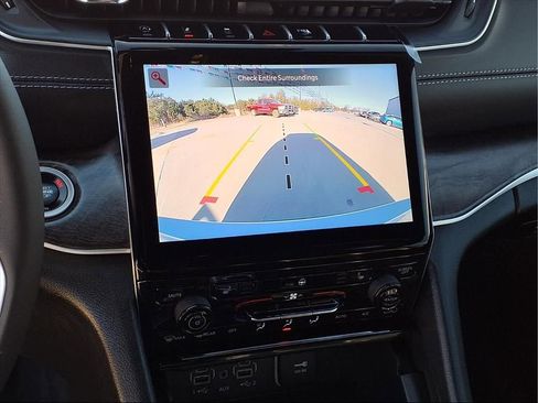 New 2025 Jeep Grand Cherokee L Limited image 6