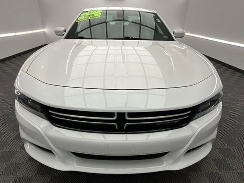 Used 2015 Dodge Charger SE w/ Popular Equipment Group image 2