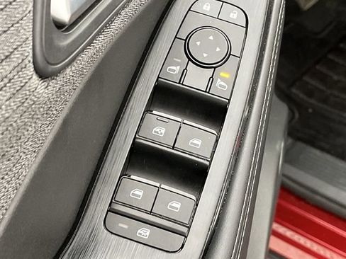 Used 2023 Nissan Rogue SV AWD/4WD image 13