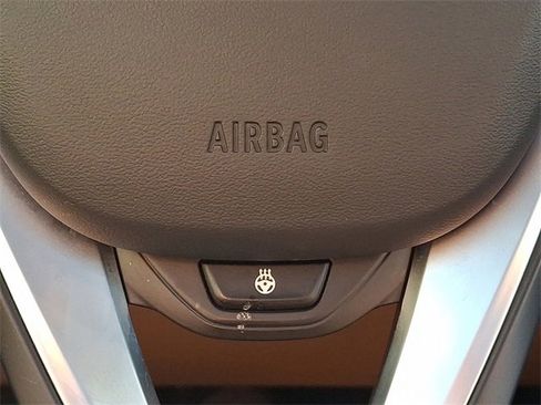 Used 2023 BMW 330i xDrive Sedan w/ Premium Package image 25