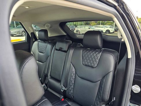 Used 2024 Ford Edge Titanium image 19