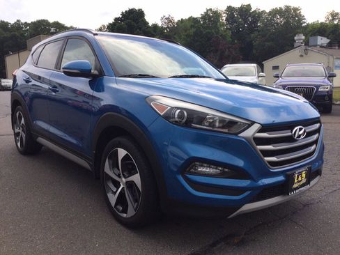 Used 2018 Hyundai Tucson Value AWD/4WD image 6