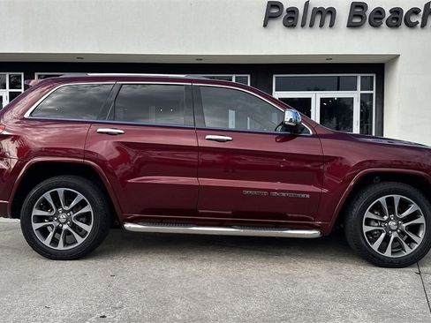 Used 2017 Jeep Grand Cherokee Overland image 24