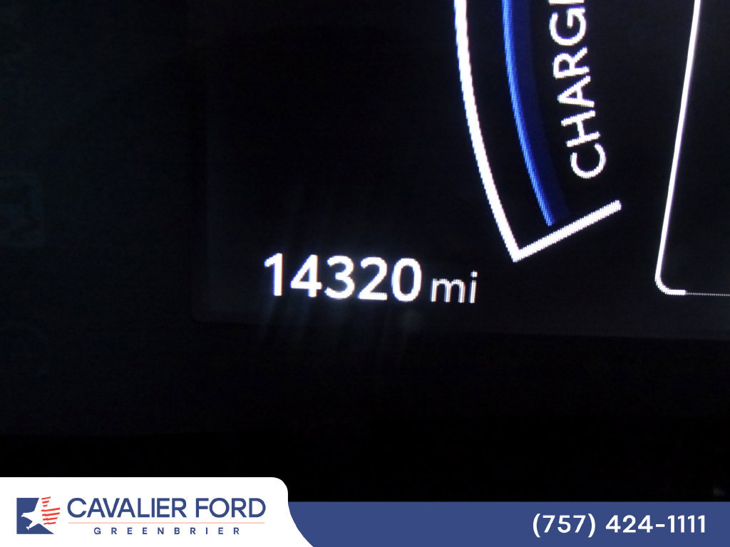 Used 2025 Toyota Camry SE FWD image 20