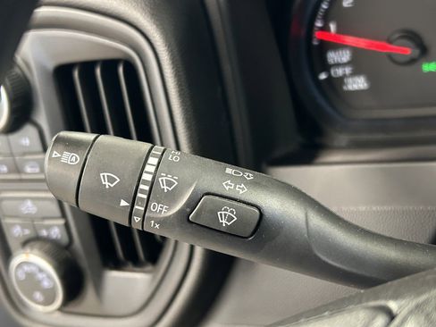 Used 2023 Chevrolet Silverado 1500 Custom image 23