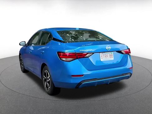 Used 2025 Nissan Sentra SV FWD image 11