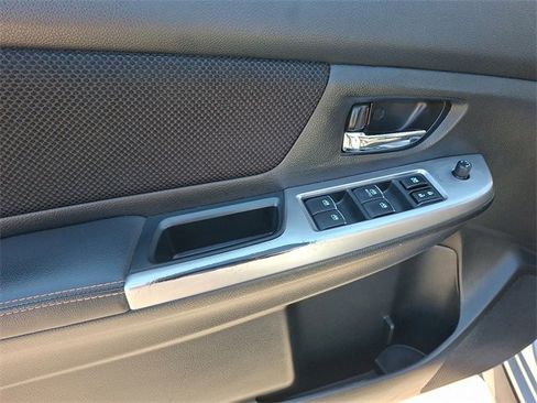 Used 2017 Subaru Crosstrek 2.0i Premium w/ Moonroof Package image 12