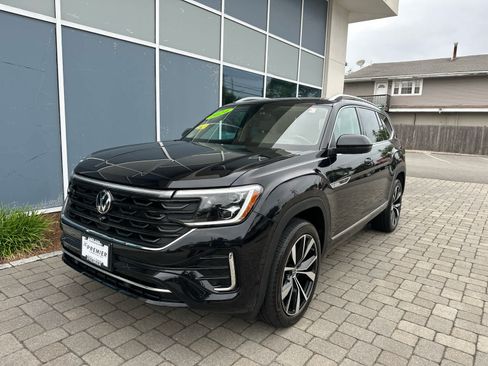 Used 2024 Volkswagen Atlas SEL Premium R-Line AWD/4WD image 4