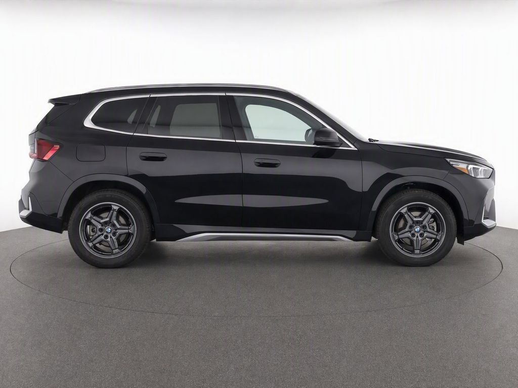 Certified 2025 BMW X1 xDrive28i AWD/4WD image 27