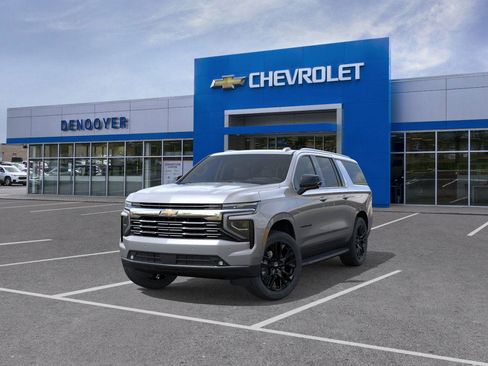 New 2026 Chevrolet Suburban Premier AWD/4WD image 8
