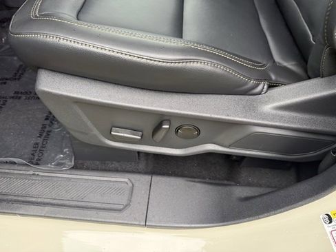 New 2025 Ford Bronco Badlands image 27